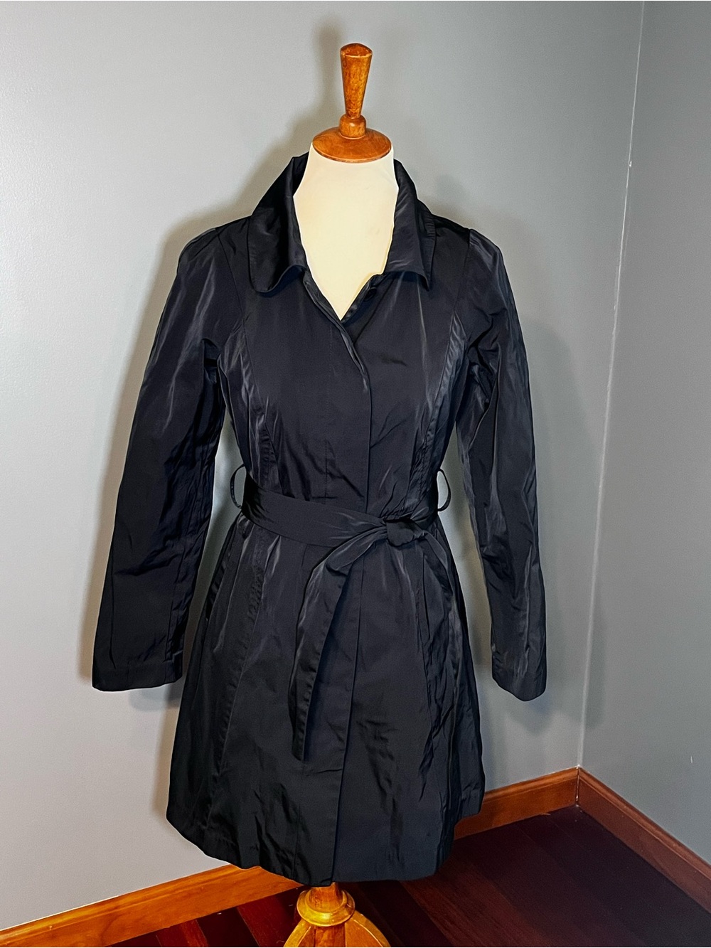 Theory Britni Navy Tie Waist Trench Jacket Coat Tailored Minimalist Quiet Luxury